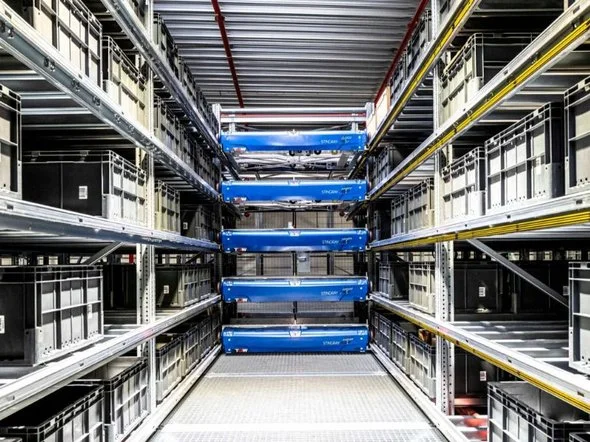 Stingray shuttles at Leroy Merlin's warehouse