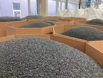 Storing UIC material in bulk